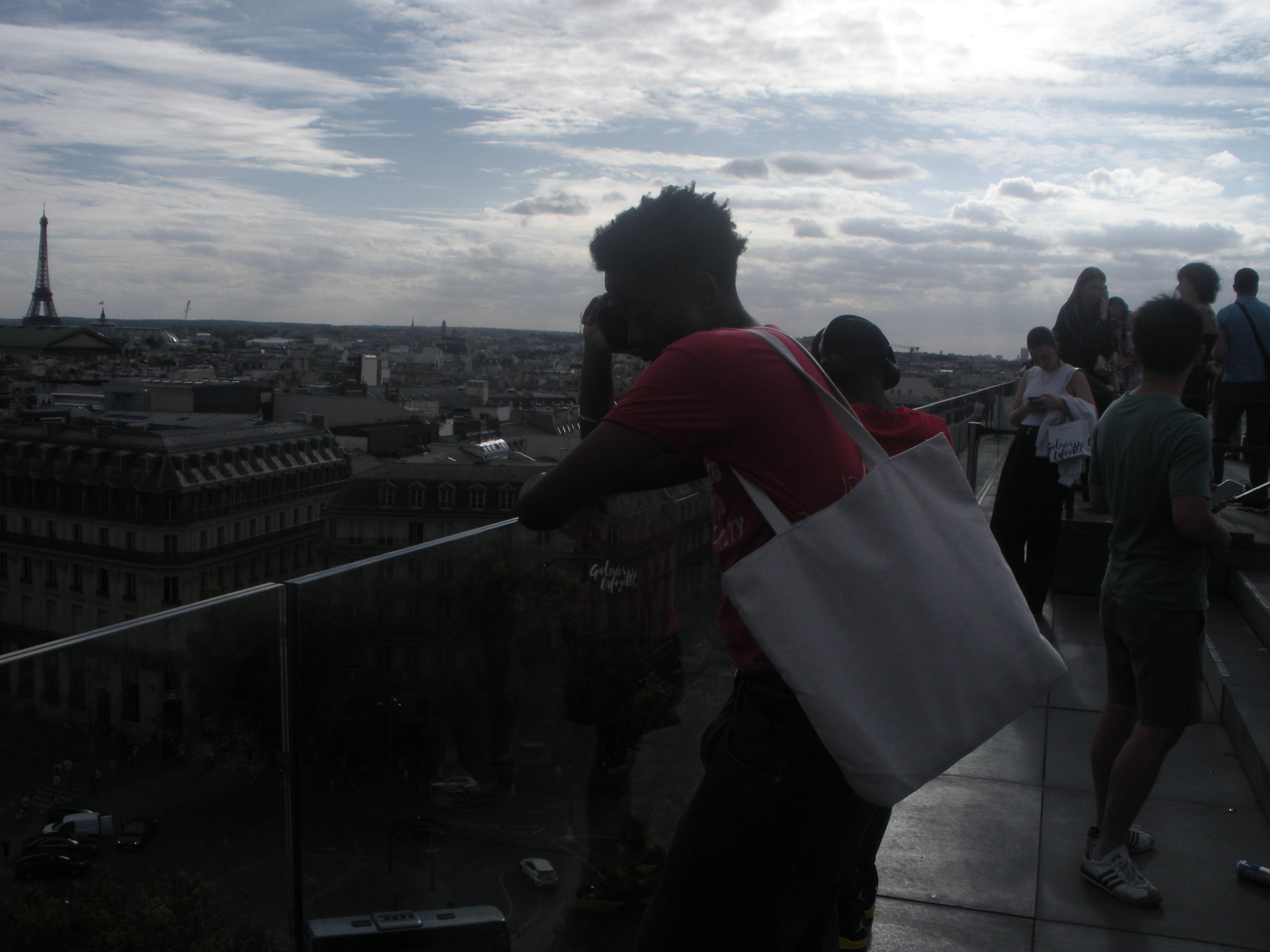 PARIS people SUMMER 25 photo